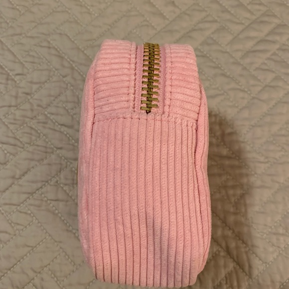 Mini corduroy pouch in pom with gold puffy hearts - Picture 4 of 5